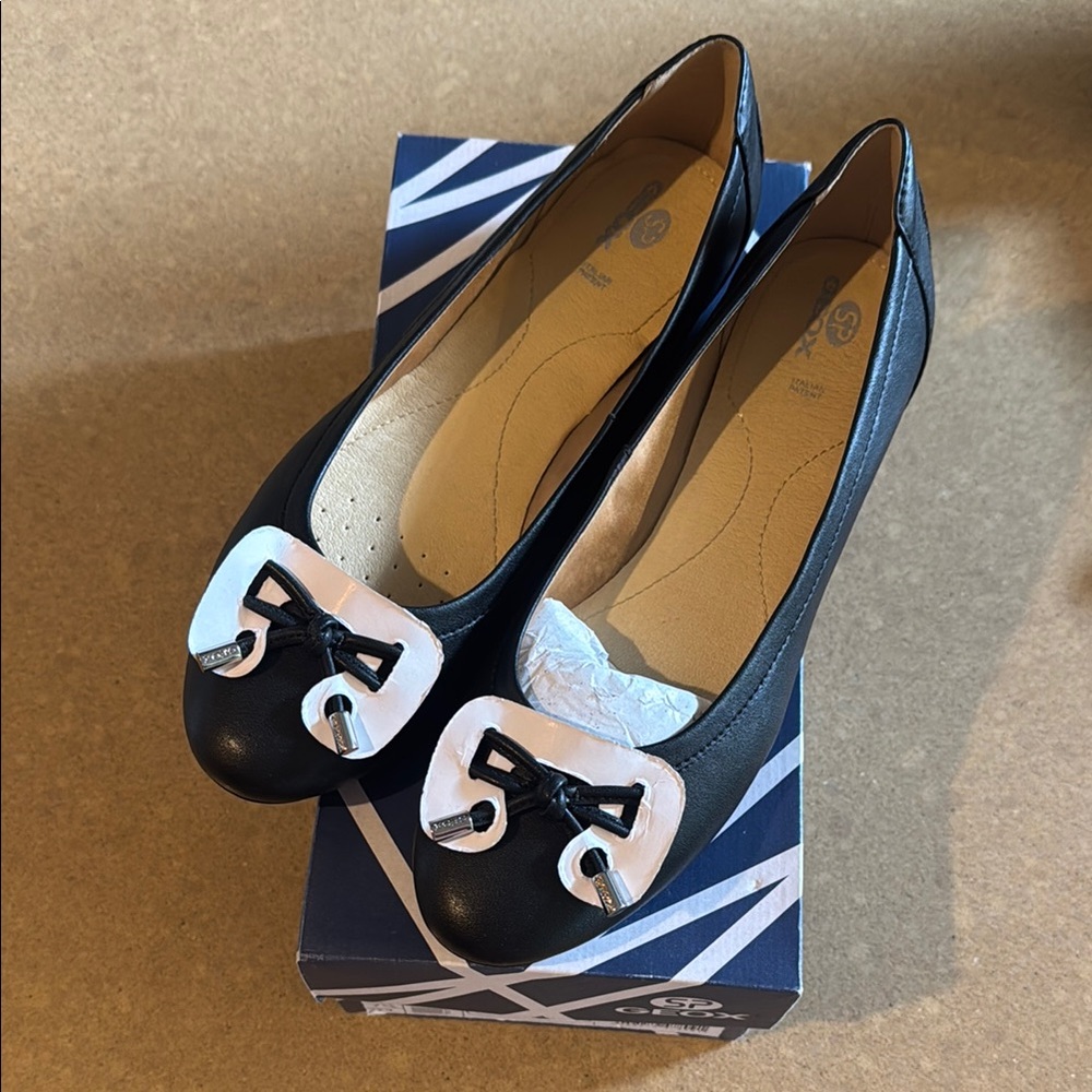 Geox Black Women's Ballet Flats size 10.5